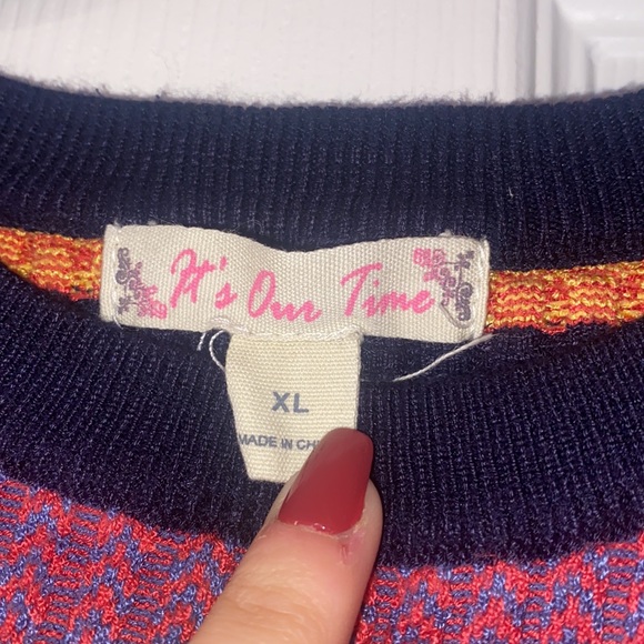 Colorful Sweater! - Picture 2 of 3